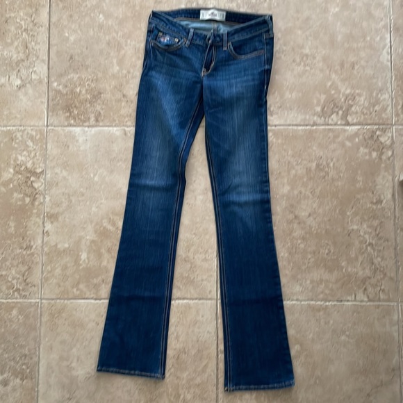 Like new 2 pair Hollister jeans size 3L - Picture 5 of 8